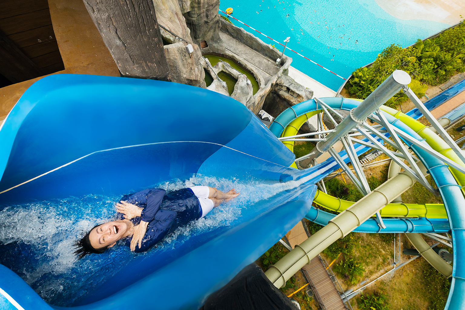 VR waterslide, safari tour and kart racing Thrilling activities await
